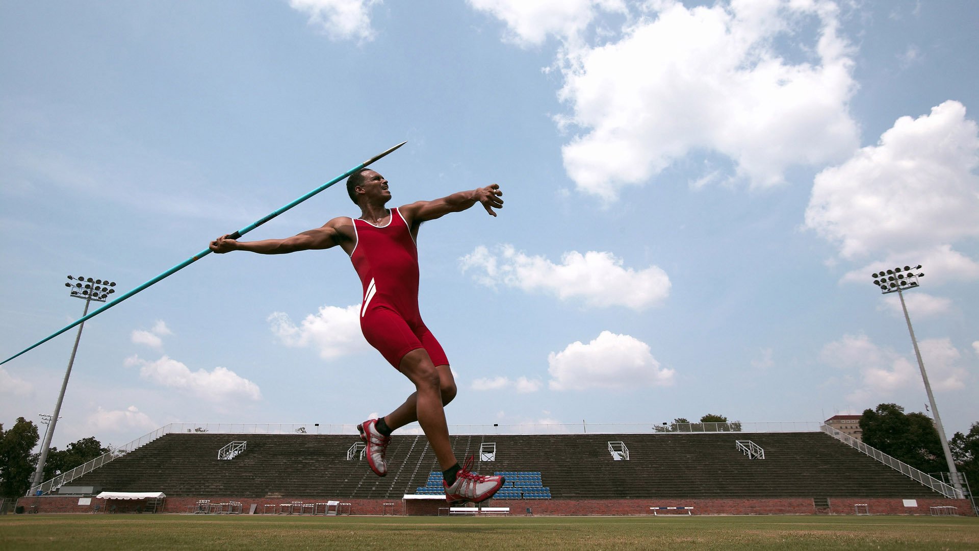 世界杯:多地博物馆夜间开放专设“足球与文明”主题展览